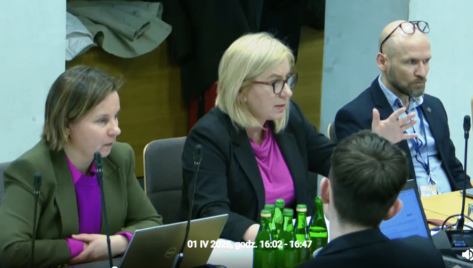 Ministra kontra Możdżonek